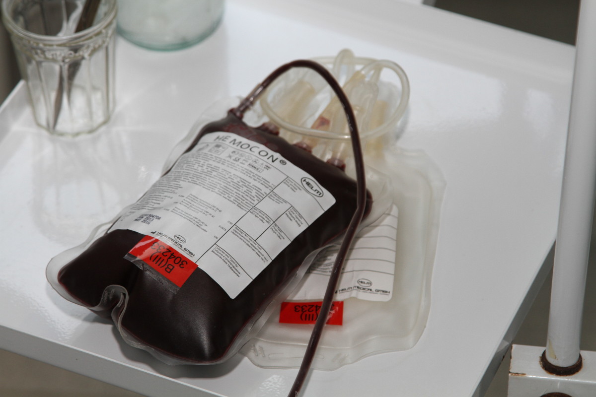 Донор крови станция. Среды для переливания крови. Прямое переливание донорской крови. Донорская кровь в Подмосковье. Донорская кровь в Люберцах.